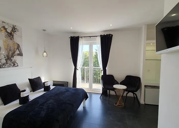 Gostinjska kuća House Diana 3*